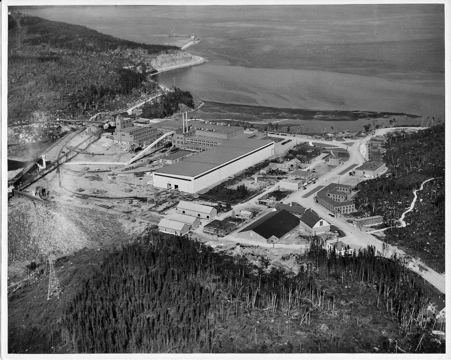 Vue aérienne de Baie-Comeau en 1939, photographie 12