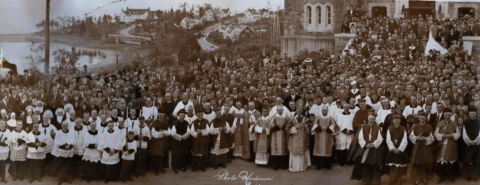 Photographie historique de la présence eudiste à Baie-Comeau